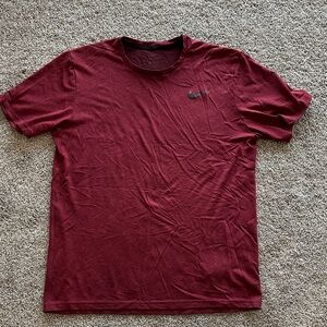 Nike Men's Maroon Short Sleeve Tee